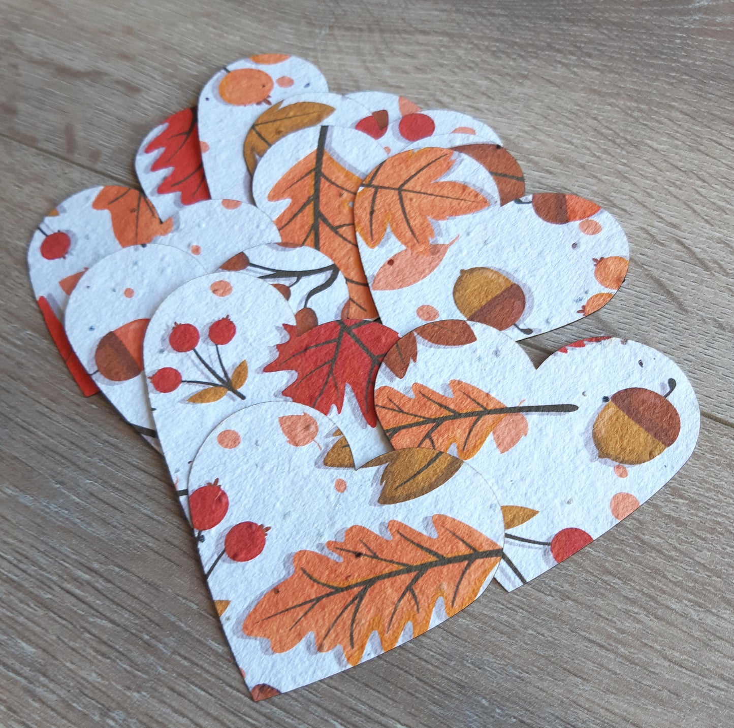 Coeur ensemencé à planter avec variantes florales