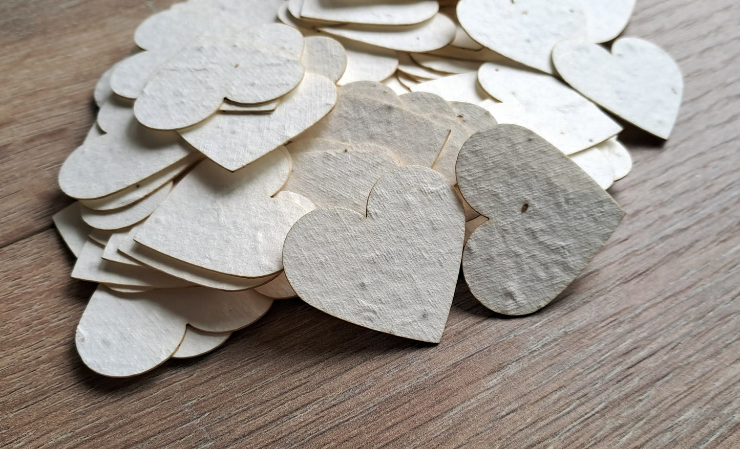 Coeurs à planter en papier ensemencé