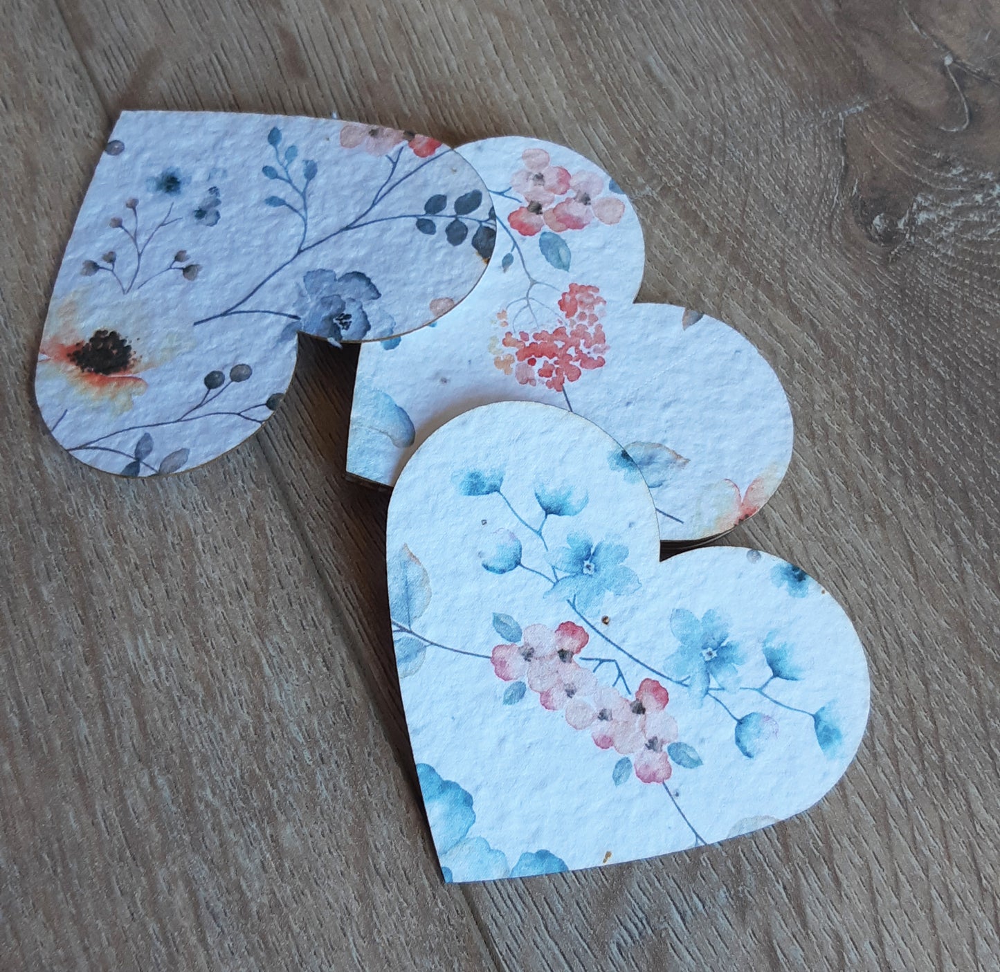 Coeur ensemencé à planter avec variantes florales