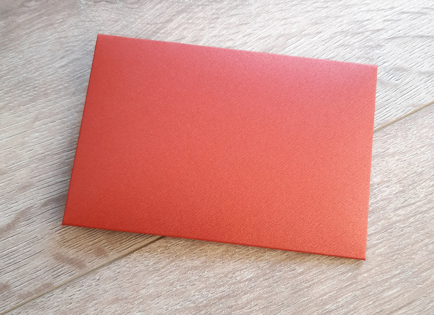 Enveloppe cadeau rouge La Fabrik' à Pousses