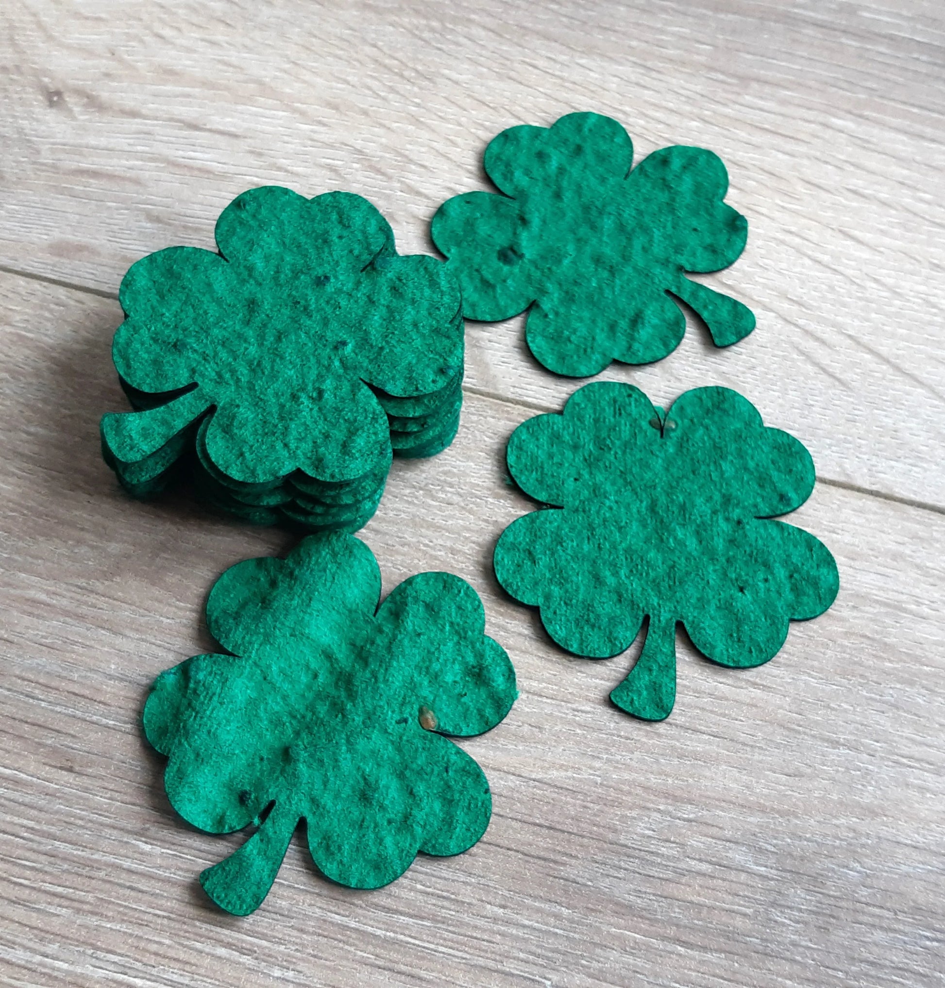 Trèfle à 4 feuilles à planter en papier ensemencé (blanc ou vert) La Fabrik' à Pousses